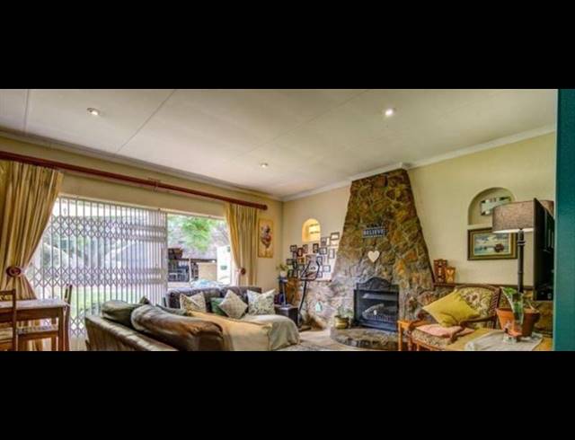 3 BEDROOM HOUSE FOR SALE IN BIRCHLEIGH